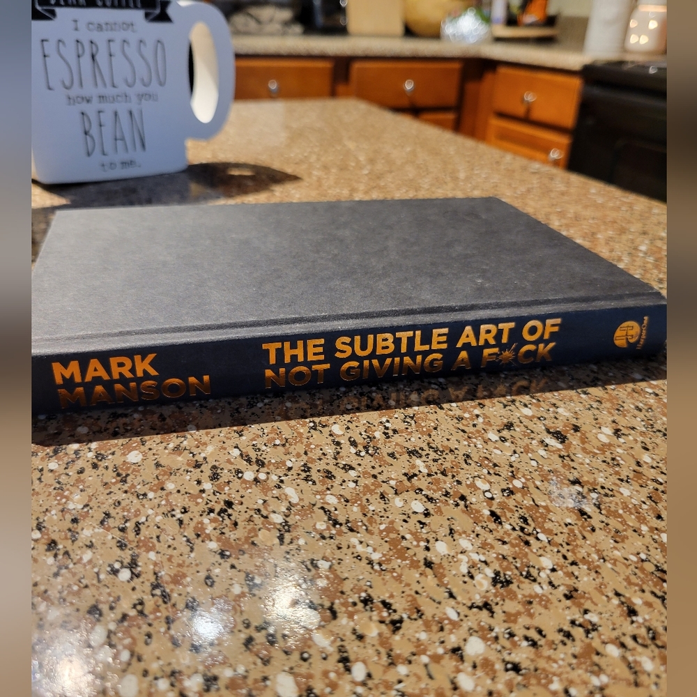 2/$10 Mark Manson Book, The Subtle Art of Not Giving A F😲😯K